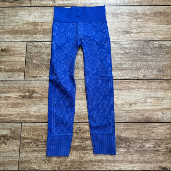 Lululemon Ebb To Street Pant Size 4 Heathered Sapphire Blue Seamless Leggings - Picture 6 of 16